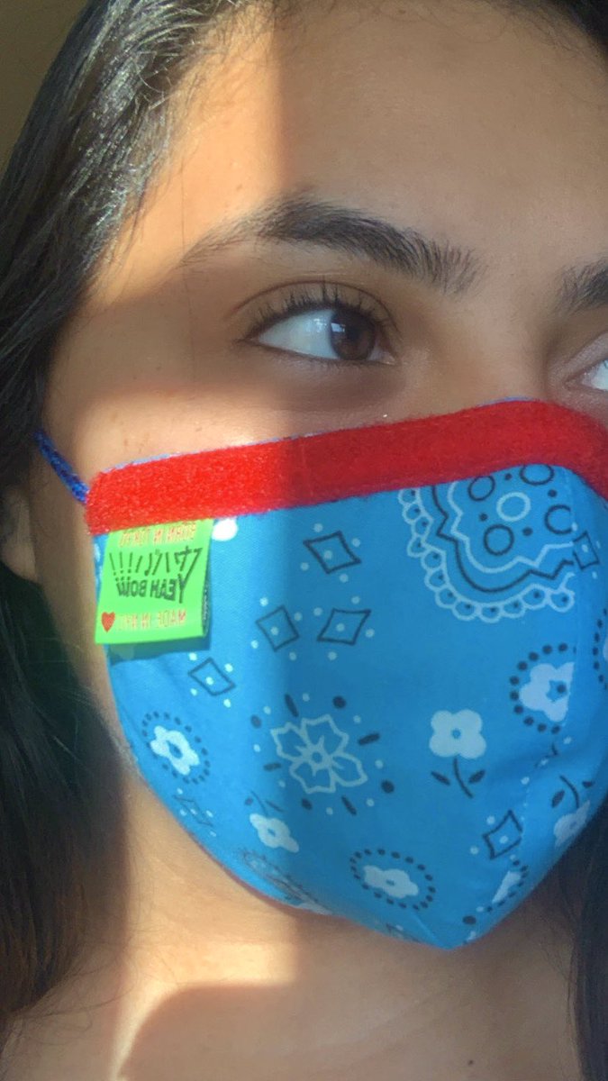 jacsquarepants's tweet photo. ‼️SUPPORT @YEAHBOiiiWORLD‼️
Smile Visor Mask 😷 
-breathable
-stays dry 
-antimicrobial lining 
-removable shield 
-filter with pocket 
-nose wire 
-NO EAR PAIN
Best of all, a % of profits for towards struggling youth✨💕 https://t.co/1rLhX8Gbte