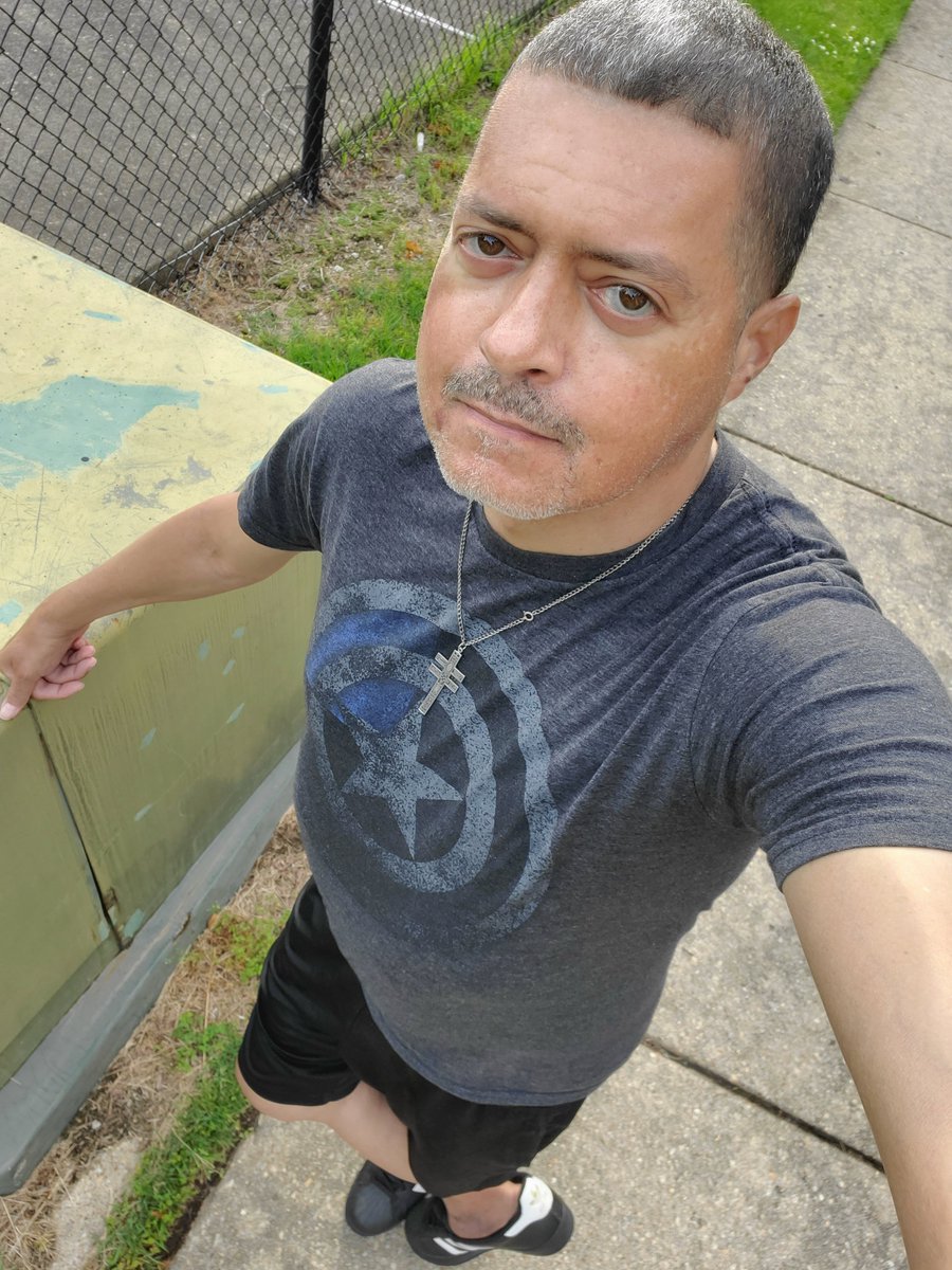 DavidMcGurrin2's tweet photo. Just out and about in my hood enjoying the weather.👌 #washingtiondc #maryland https://t.co/NaImE1lFo7