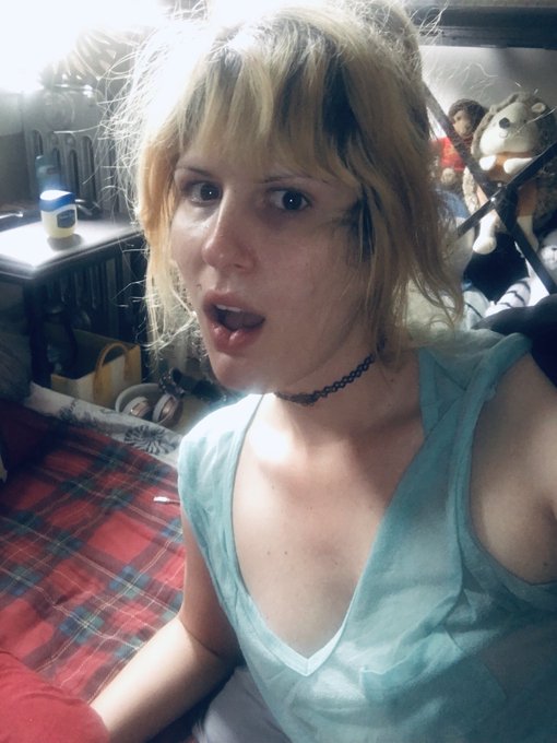 lol my bangs https://t.co/ZROufz6JLy<a href="/tag/mvsales"class="tags"><span>#mvsales</span></a><a href="/tag/mvtrans"class="tags"><span>#mvtrans</span></a>