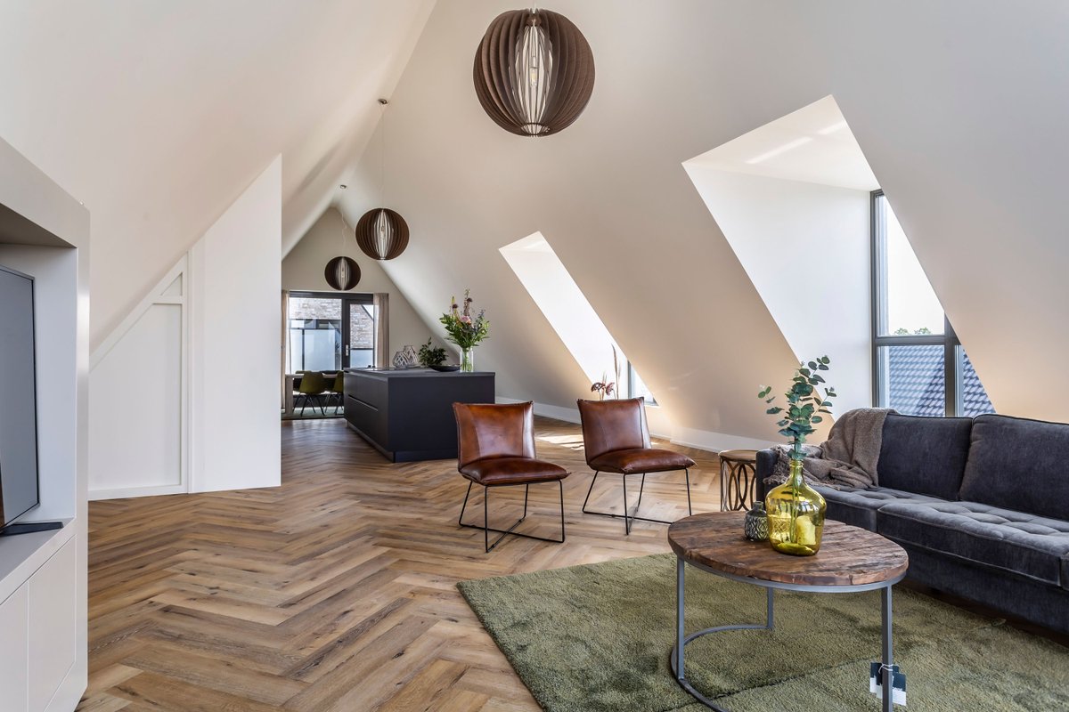 Op zoek naar rust en ruimte? Misschien is een penthouse in #Middelharnis iets voor u? De twee loftwoningen van maar liefst 173 m2 bieden u een zee van ruimte! funda.nl/koop/middelhar… Neem voor meer informatie contact op met de makelaar <a href="/struijkstruijk/">Struijk & Struijk Makelaardij</a>