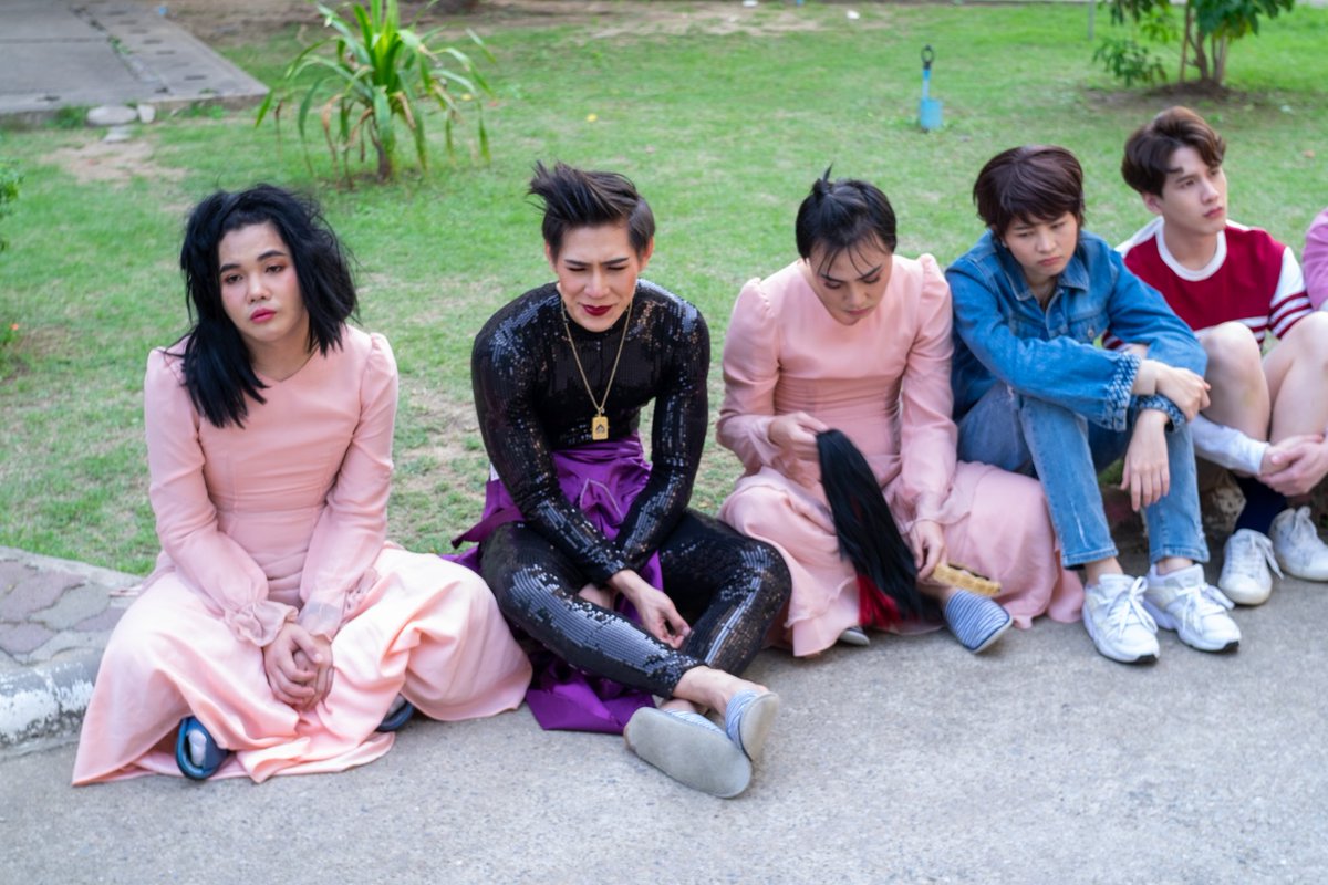copya_bangkok's tweet photo. สภาพหลังเลิกงานวันศุกร์
หลังจากทำงานมาทั้งอาทิตย์
.
#yyyมันส์เว่อร์นะ
#YYYEP5
https://t.co/Tay7vxTer2 https://t.co/plJ8RYdK83