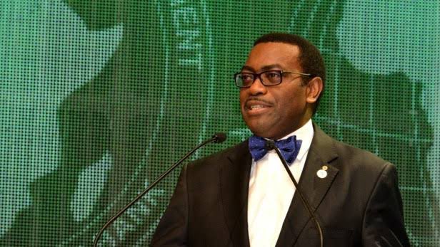 I have seen many takes on the  @AfDB_Group crisis since my thread yesterday and I’m disappointed that many do not understand how global politics work. Akin Adesina is being made a sacrificial lamb for US interests. And as a Nigerian,  #IstandWithAdesina. Let me tell you why. Thread