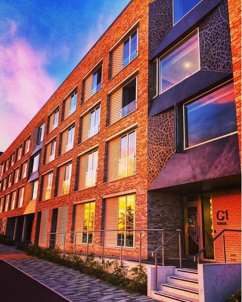 The colours in this photograph from <a href="/jamesc247/">James C</a> are just beautiful. Featuring Swirles Court at #Eddington, which is student accommodation for <a href="/GirtonCollege/">Girton College, Cambridge University</a> designed by @RHPartnership ft <a href="/IdealcombiUK/">Idealcombi UK</a> windows. 

Learn more about Swirles Court here: ow.ly/HwJl50zSh0L