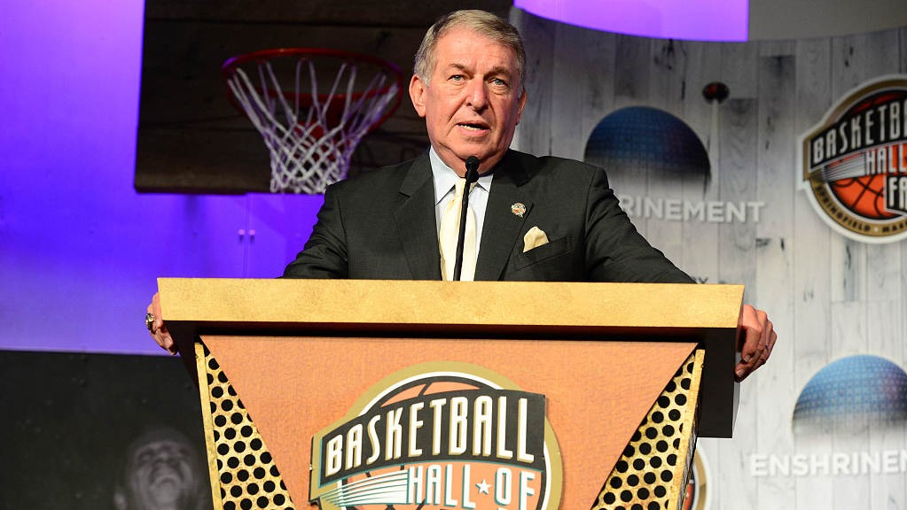 RitmoNba's tweet photo. Dice Jackie que le comentó #JerryColangelo, director de la Junta de Síndicos de @HoopHall que la ceremonia de exaltación de la Clase de 2020 sera postpuesta al primer trimestre de 2021 debido al #COVID19. Fines de semana del 28-30 de agosto y 10-12 de octubre no son factibles. https://t.co/b8teXipEmh