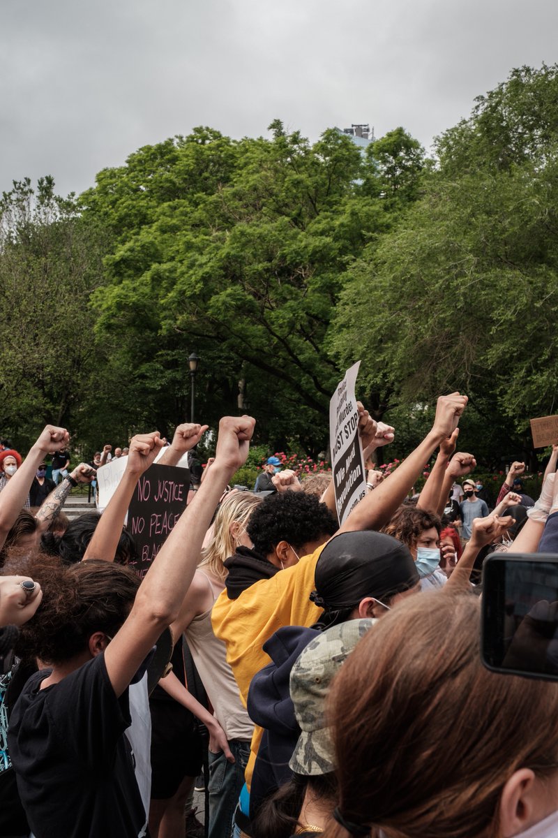 derekbalarezo_'s tweet photo. A few pictures from today's scene at the #GeorgeFloyd protest in #NewYork's Union Square - https://t.co/ToRVAfseYF