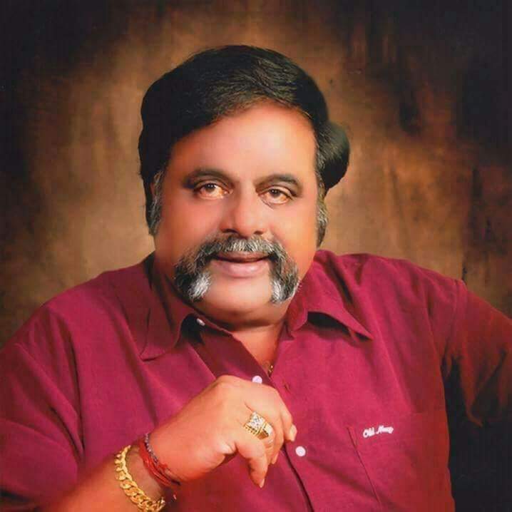 ShivaramHebbar's tweet photo. ಕನ್ನಡಿಗರ ಅಚ್ಚುಮೆಚ್ಚಿನ ನಾಯಕ ನಟ, ರಾಜಕಾರಣಿ, ಕಲಿಯುಗದ ಕರ್ಣ, ಮಂಡ್ಯದ ಗಂಡು, ಕೇಂದ್ರ ಹಾಗೂ ರಾಜ್ಯದ ಮಾಜಿ ಮಂತ್ರಿ ದಿವಂಗತ ಶ್ರೀ ಅಂಬರೀಶ್ ಅವರ ಜನ್ಮದಿನದಂದು ನನ್ನ ಗೌರವ ಪೂರ್ವಕ ನಮನಗಳು.
ಕನ್ನಡ ಚಿತ್ರರಂಗಕ್ಕೆ ಅವರು ನೀಡಿರುವ ಅಪಾರ ಸೇವೆಯನ್ನು ಸ್ಮರಿಸೋಣ.
@sumalathaA
#Ambaresh https://t.co/E6iahlD3wm