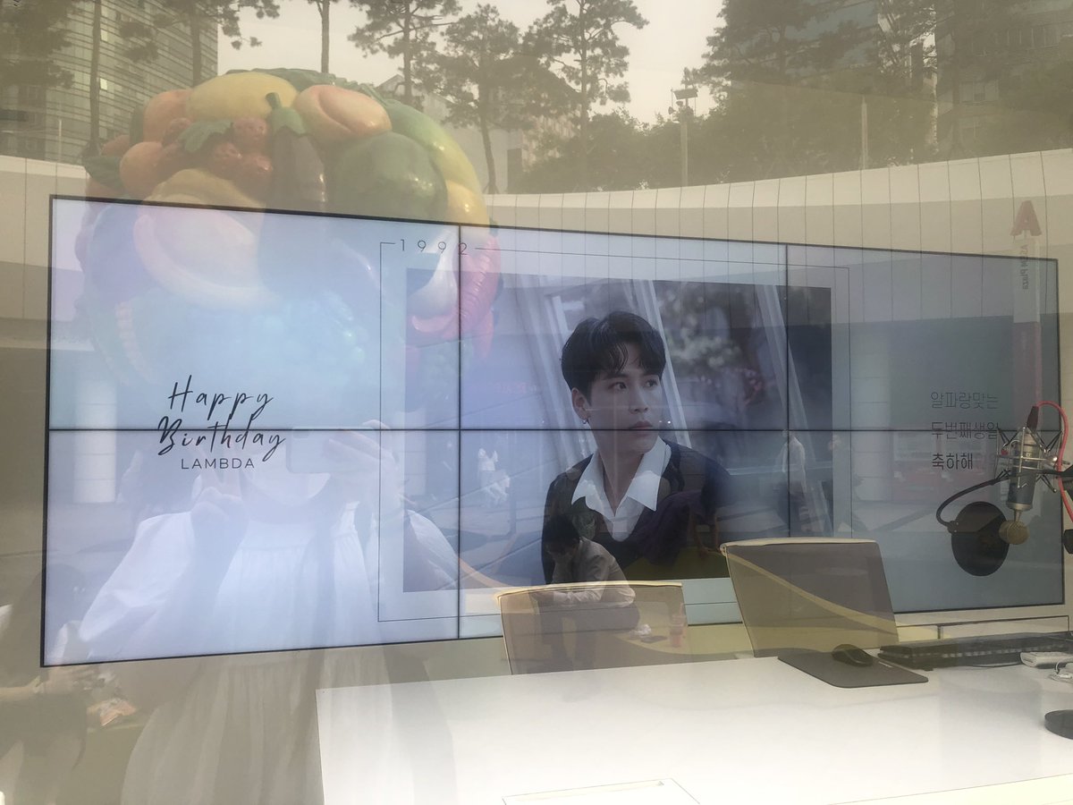 NBBisLOVE5's tweet photo. I’m wearing my Alphabat shirt today too hehe
#HAPPY_BETA_DAY #HAAPY_LAMBDA_DAY #AlphaBAT #알파벳 #C_STUDIO #C_studio #시스튜디오 #C_스튜디오 https://t.co/dL52Xf9332