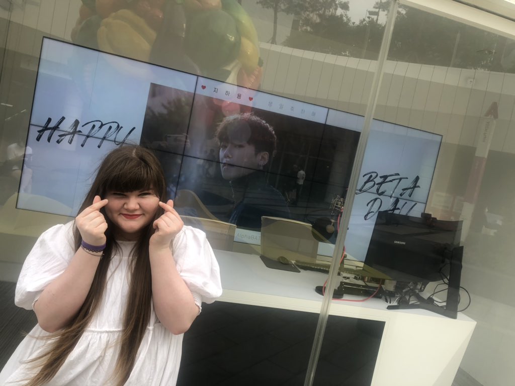 NBBisLOVE5's tweet photo. 😁
#HAPPY_BETA_DAY #HAAPY_LAMBDA_DAY #AlphaBAT #알파벳 #C_STUDIO #C_studio #시스튜디오 #C_스튜디오 https://t.co/RG4uvvgv0h