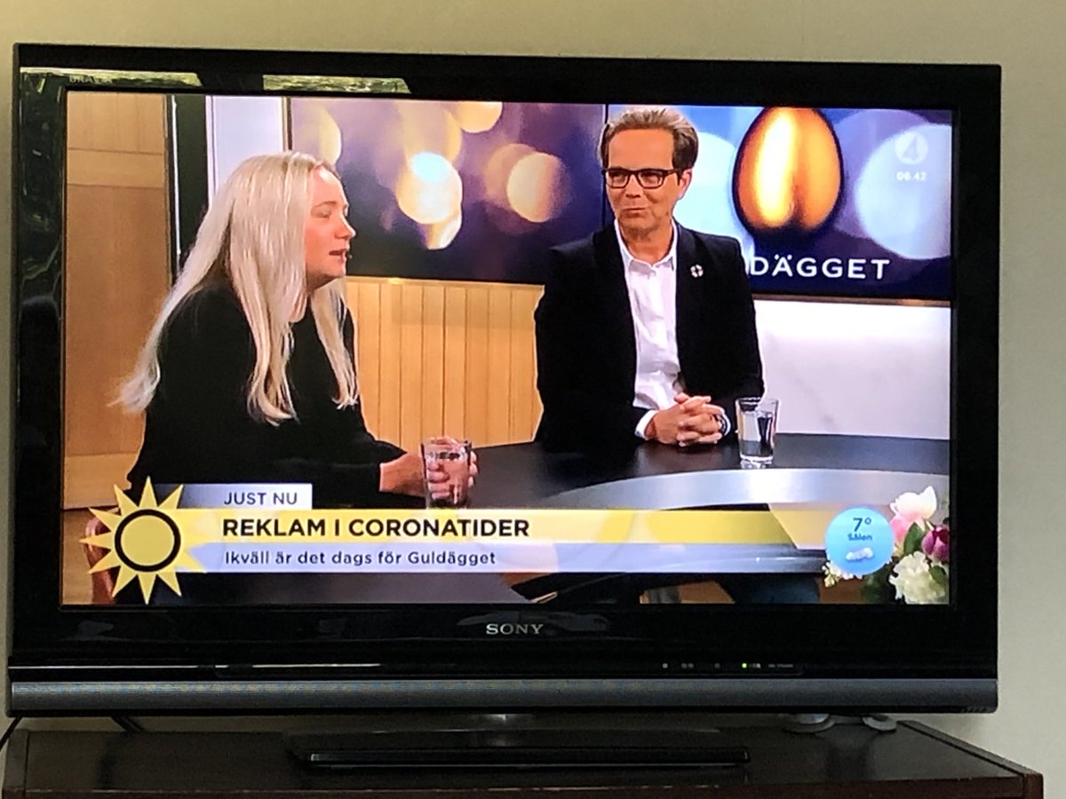 Överraskades av att känna igen en person <a href="/tantmechant/">Helena Westin</a> i TV rutan nu på morgonen. Nyhetsmorgon berättar om den digitala guldäggsgalan. Kul att se dig Helena Westin😀