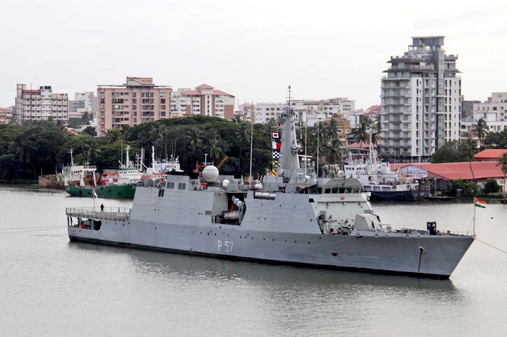 #ICYMI
#INSSunayna, Offshore Patrol Vessel, based at Kochi, #SouthernNavalCommand returned after the #AntiPiracy deployment in #GulfofAden, #21May 20.

Last 80 days of her #MissionBased Deployment were a continuous patrol at sea without entering any port (1/2).

#हरकामदेशकेनाम