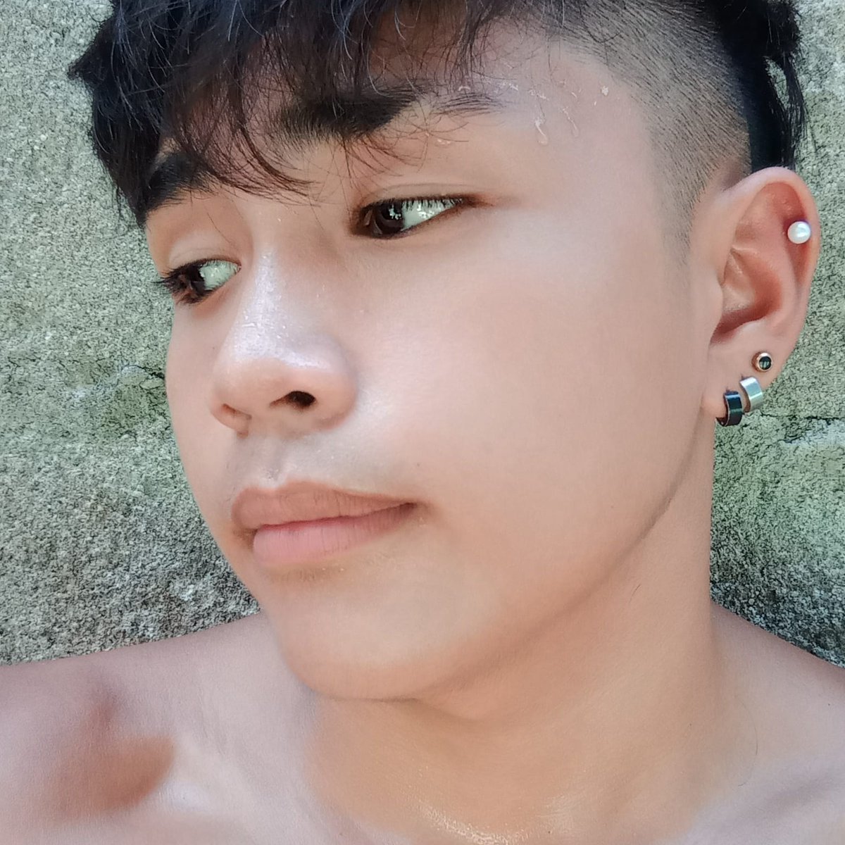 VincentMacaben5's tweet photo. Ako to si natoy na Mahal na Mahal ka💘🤣 https://t.co/y1uoItmQin