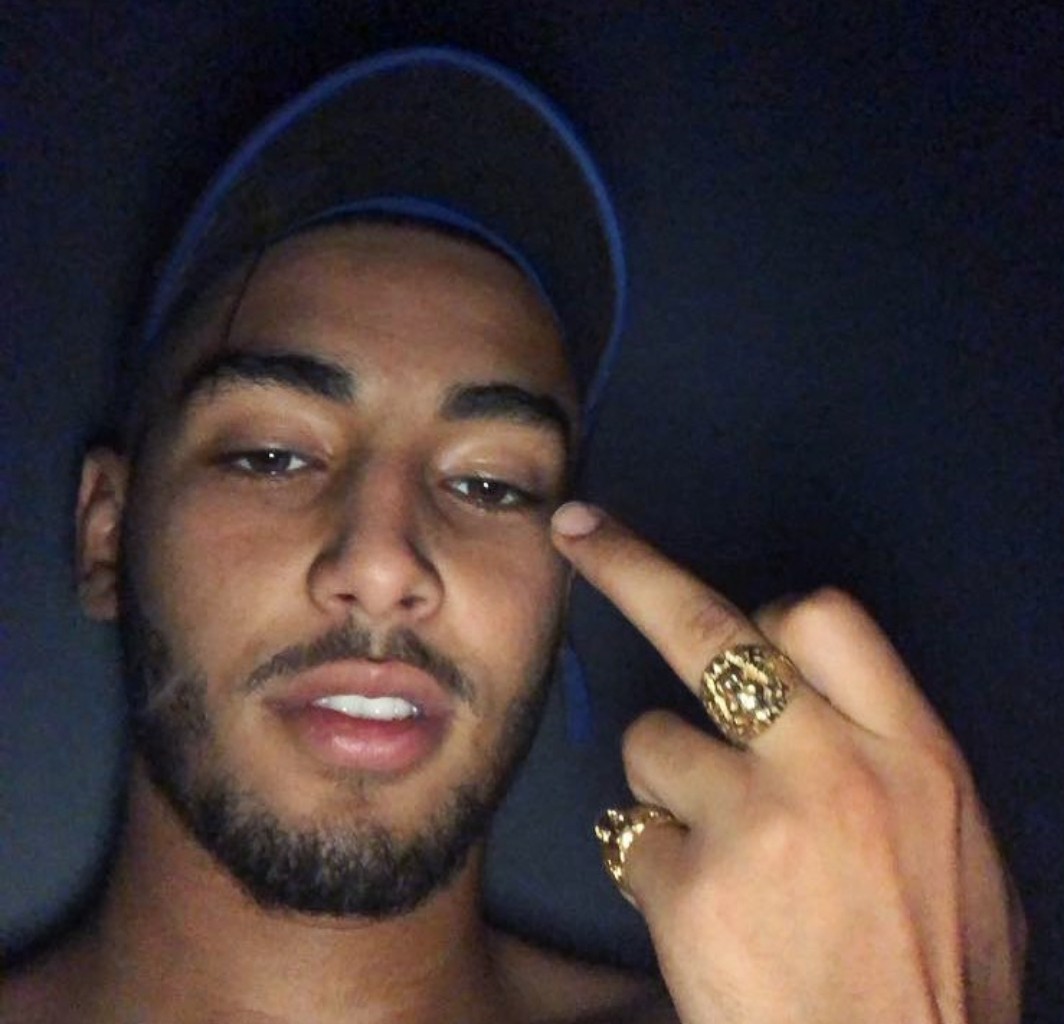 ♠️ֆɛʀɨǟʟֆʊƈӄɛʀ59♠️ on X: Bogosse rebeu 👅😛 Arabic hunk rebeu beur arab  arabic bogosse hunk sexyguy hotmale Pomper & vider ce genre de mec  cest le kiff 🍌💦🍑👌🔞✓ Pour gay meclope cocksucker suceur 