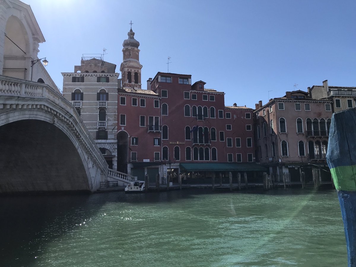 ☀️ «È men male l’agitarsi nel dubbio, che il riposar nell’errore» (Alessandro Manzoni). Buongiorno, amici! ☀️

#29maggio