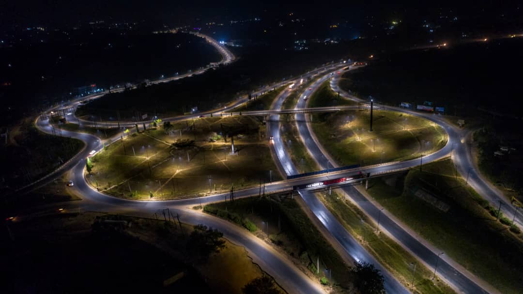SecurityGovernor Seyi Makinde led administration have started the Light Up Oyo Project in Ibadan and this project will be extended to other cities in the State as it was included in the 2020 budget.