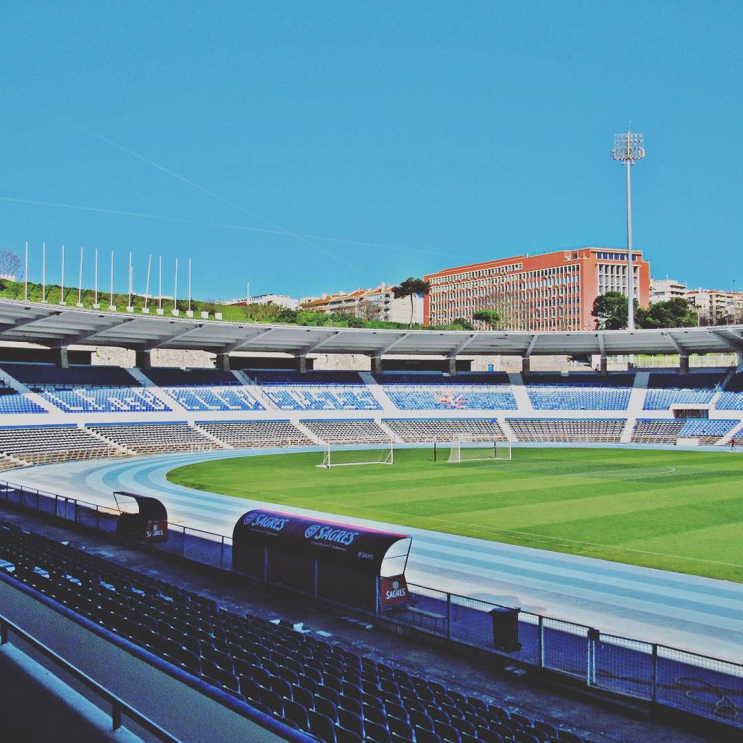 stadiumshackfc's tweet photo. Estádio do Restelo in Lisbon, Portugal. Home of CF Os Belenenses. Capacity: 19,856. #belenenses #lisbon #portugal #estadio #stadium #estadiodorestelo #groundhopping #stadion https://t.co/A1WXKXhY8j