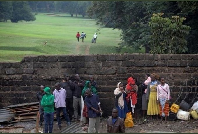 DeltonNdegwa's tweet photo. Universally, everyone has the right to housing. It is not appalling and sad that people have to be evicted during the #COVID19KE pandemic but also disobedience of court orders is entirely evil and uncalled for
#TutaishiWapi
#AngamizaCoronaSioRaia https://t.co/5pFRvkVcMT