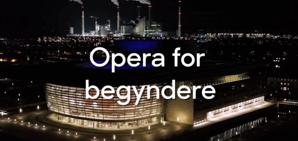 Hvis du ikke har prøvet opera før, så ved du slet ikke hvad du går glip af. Men er du nysgerrig, så har jeg lavet en lille videoguide i otte afsnit i hjemmekontoret. Så kig og lyt med - opera er ikke så svært som du måske tror kglteater.dk/xtra/guides/op…