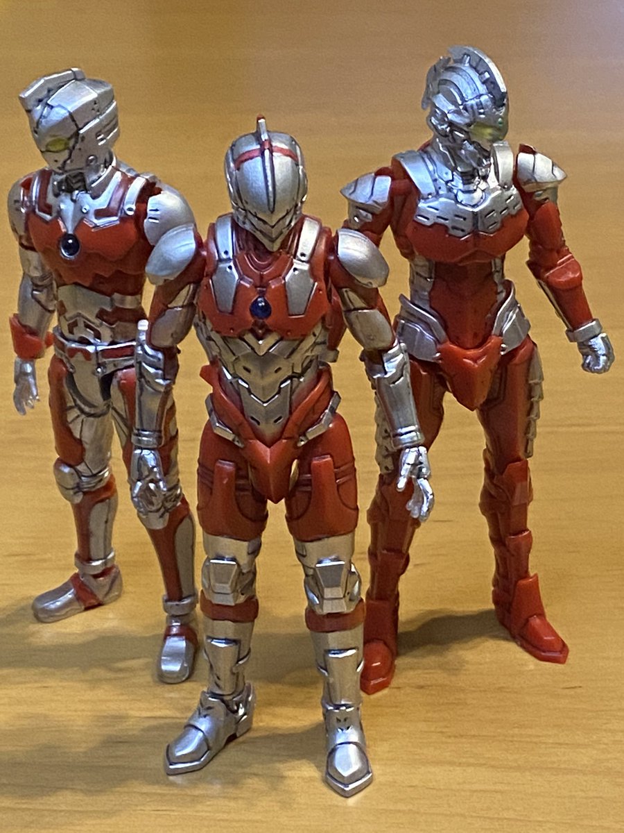 yos_notyet's tweet photo. #ULTRAMAN さらっとスミ入れしてみました。銀赤でのっぺりした部分がちょっと良い感じに。
ふと見ると #GoGoJets のその時でしたw
#我が生涯に一遍の悔いなし https://t.co/9bifiU7z87