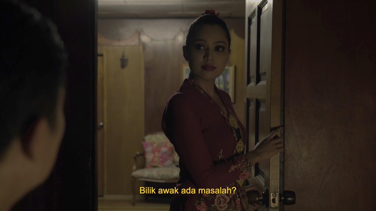 PnSuraya's tweet photo. Bilik dia tak ada masalah, tapi hatiku ada. Tolonglah, abang...

Tonton filem Suraya di Astro First Saluran 480. Kalau tak, hati saya jadi tawar... #FilemSuraya https://t.co/QJRbjbzTFb