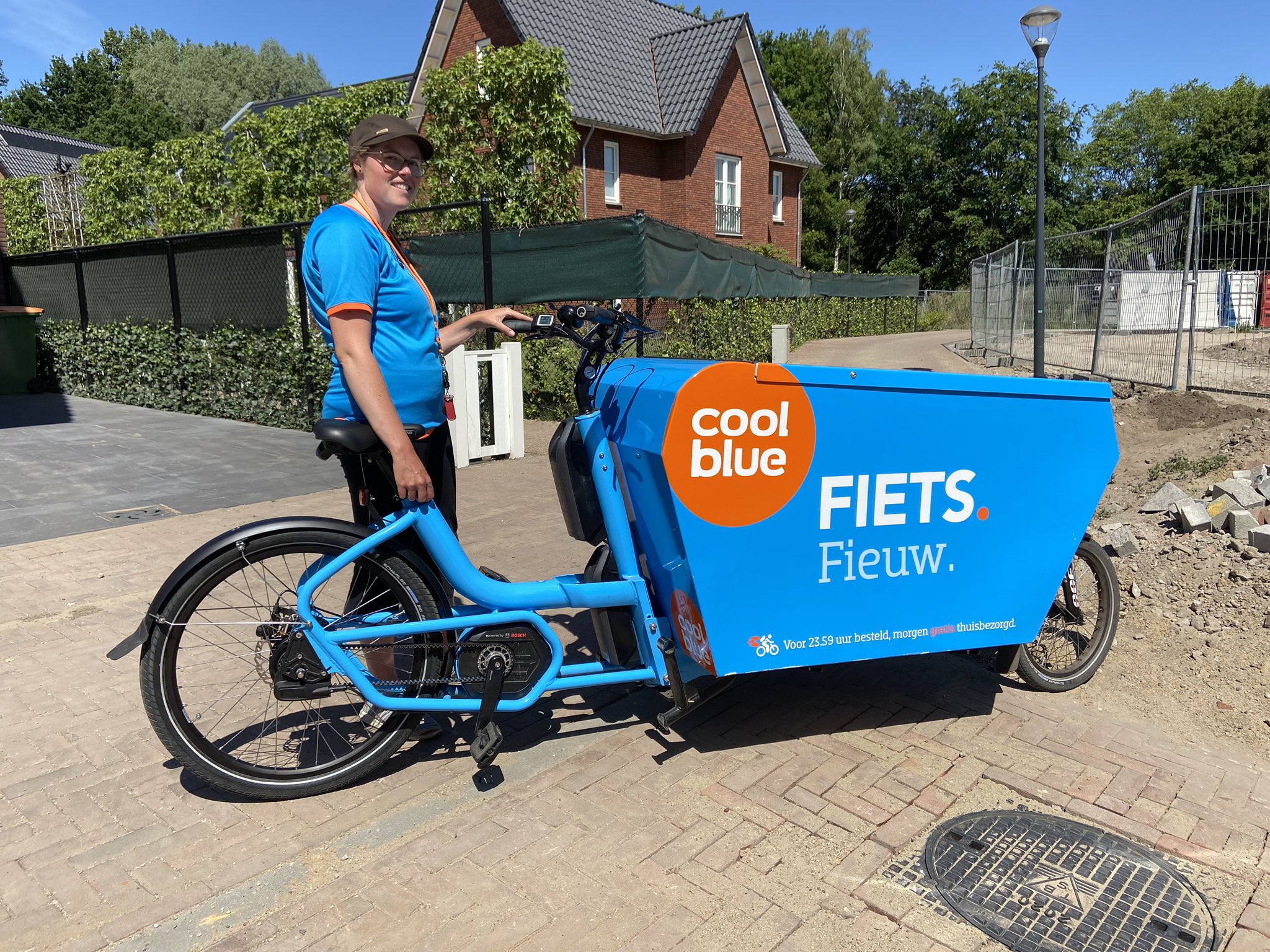 Onbekwaamheid Ventileren Klokje Teije Gorris on Twitter: "Thanks @Coolblue for delivering my package. Nice  brand new bike by the way. Great that you now have them in Breda as well.  Looking forward to the next