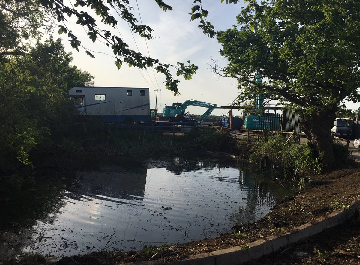 McGeoghans's tweet photo. It’s still been a fairly quiet week here, so we used the time to give the farm pond a well deserved clean up 🦆

Happy weekend #staysafe https://t.co/tETAScBvID