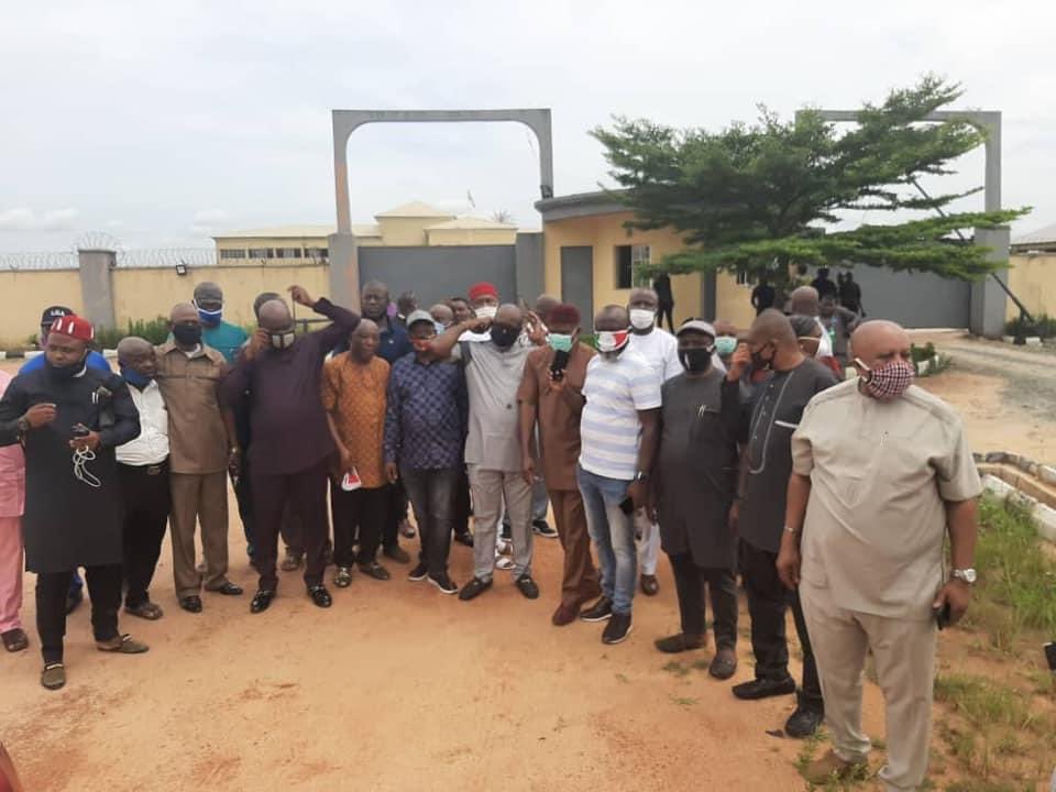 adeyanjudeji's tweet photo. Faces of Imo PDP leaders at the office of the DSS office demanding for freedom of their member arrested on the instruction of Supreme Court Governor.  This is what I expected from Kwankwaso &amp; PDP over Dadiyata. This is how to be a virile opposition. https://t.co/eLH5kSJdpg