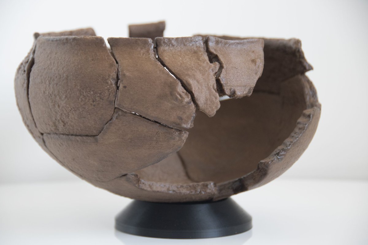 9  #IconArchTC Orkney 3D used the photogrammetry data to print a scale replica of the bowl. This amazing replica is a really fun approach to interacting with a fragile and significant artefact in a way which would never usually be possible