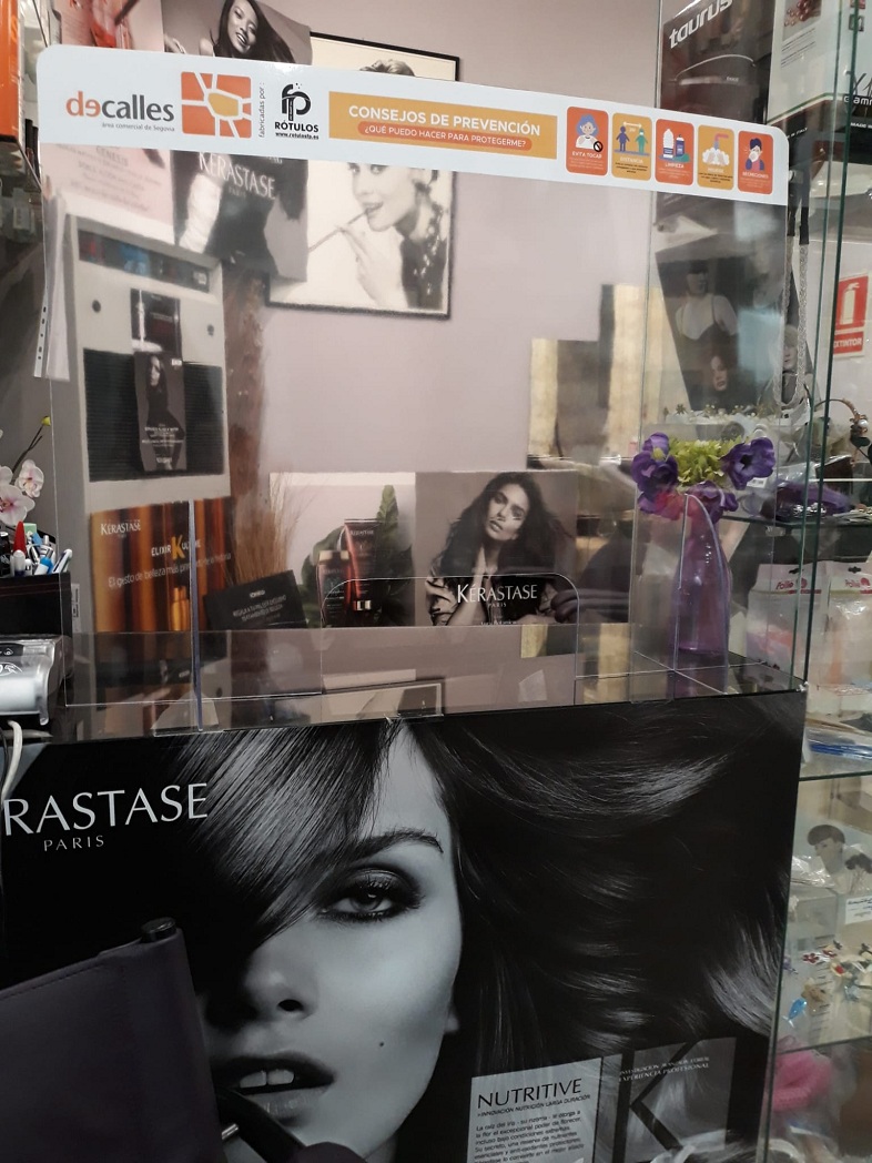 DECALLES COMERCIO SEGURO

Hemos entregado expositores y pantallas protectoras para seguridad de comerciantes y clientes.