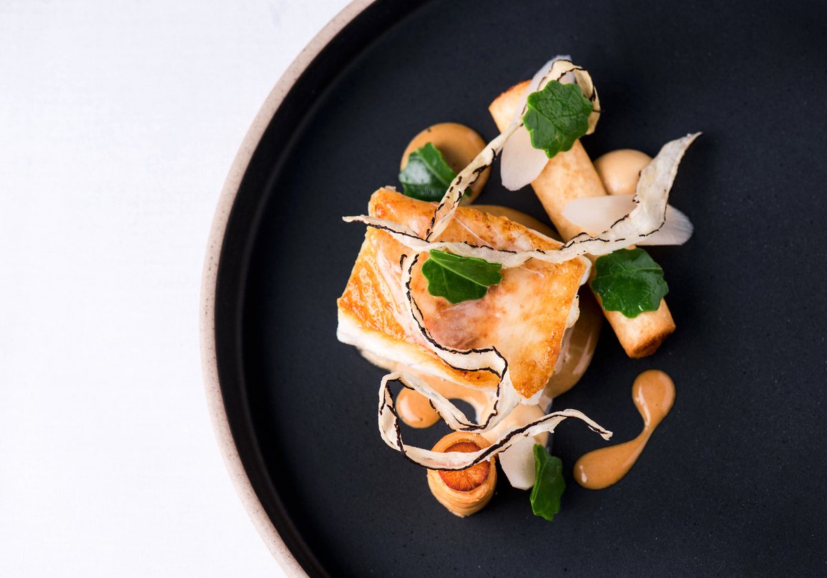 For a fully updated and more detailed list of MICHELIN Starred, Bib Gourmand and Plate restaurants currently offering takeaway or delivery: 
guide.michelin.com/gb/en/restaura…
guide.michelin.com/ie/en/restaura…