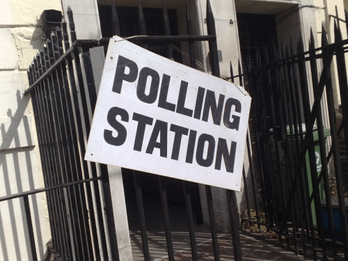 UKWebArchive's tweet photo. During #GE2019 we ran an experiment using @webrecorder_io to try and archive a selection of UK political party leaders' social media accounts on 13/12/2019, the day after polling day. We had 12 computers running!
https://t.co/IGXcbETzGj
#WebArchiving #Webrecorder #UKWA #UKNPLD https://t.co/0faEhAmn9E