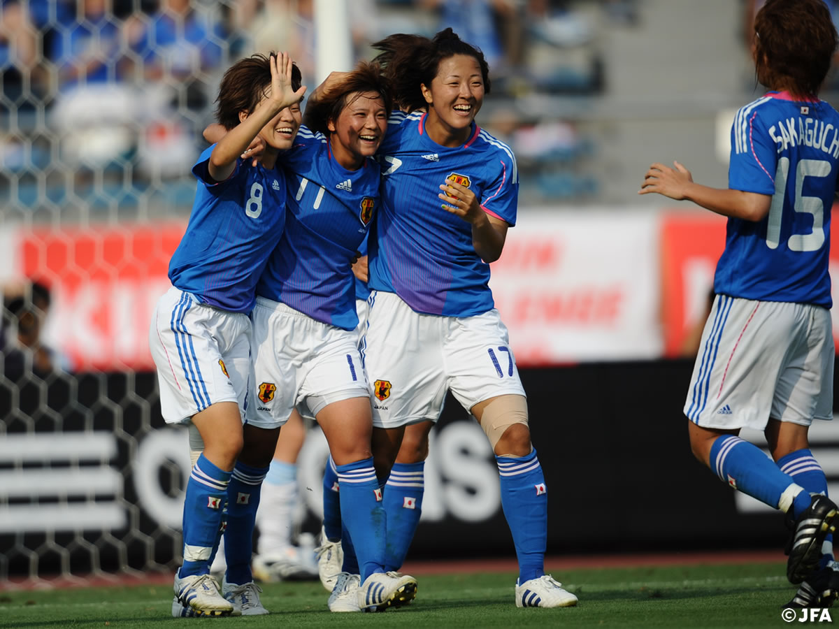 Jfaなでしこサッカー 15 世界大会3連続決勝進出へ 丸亀で壮行試合 Ms Adなでしこカップ15 ニュージーランド 15 5 24 香川県立丸亀競技場 日本最古の女子サッカーのルーツと言われる写真が残る丸亀 世代交代も進む なでしこジャパンが Jfaなでしこサッカー 15 世界大会3連続決勝進出へ 丸亀で壮行試合 Ms Adなでしこカップ15 ニュージーランド 15 5 24 香川県立丸亀競技場 日本最古の女子サッカーのルーツと言われる写真が残る丸亀 世代交代も進む なでしこジャパンが