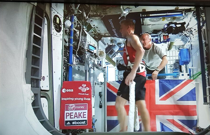 spacecentre's tweet photo. 🎽 Running 26.2 miles is an amazing achievement on Earth but try doing it in micro-gravity. 

🏅 @Astro_Suni was the first astronaut to complete a marathon in space, taking on the 2007 @bostonmarathon and in 2016 @astro_timpeake ran the 2016 @LondonMarathon. #SpaceFirstsWeek https://t.co/mTcF9tTHL3