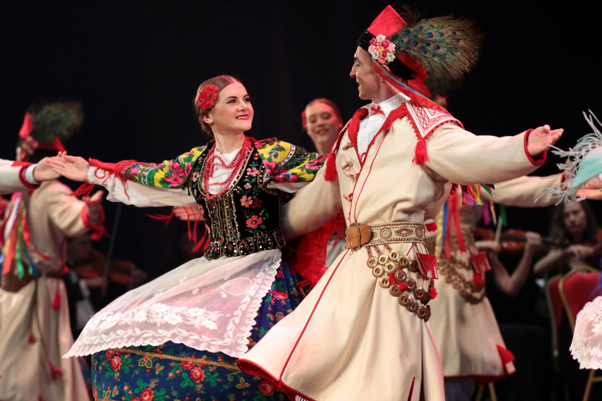 CPPHounslow's tweet photo. Tonight at 6pm! Join us for the !st #HounslowDanceParty
Dance with the amazing Polish group Mazowsze in your home or garden - it's going to be fun, colourful & full of joy
Tix:
https://t.co/grpN9NEZnr
#CreativeHounslow #Dance #FolkMusic #YouCanTryItMakeItDoIt #ACESupported https://t.co/UuRWlOEbv9
