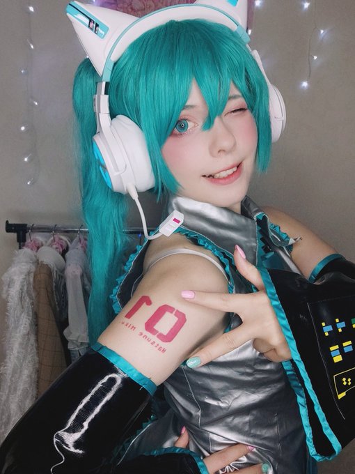 Twitterのコスプレ画像22