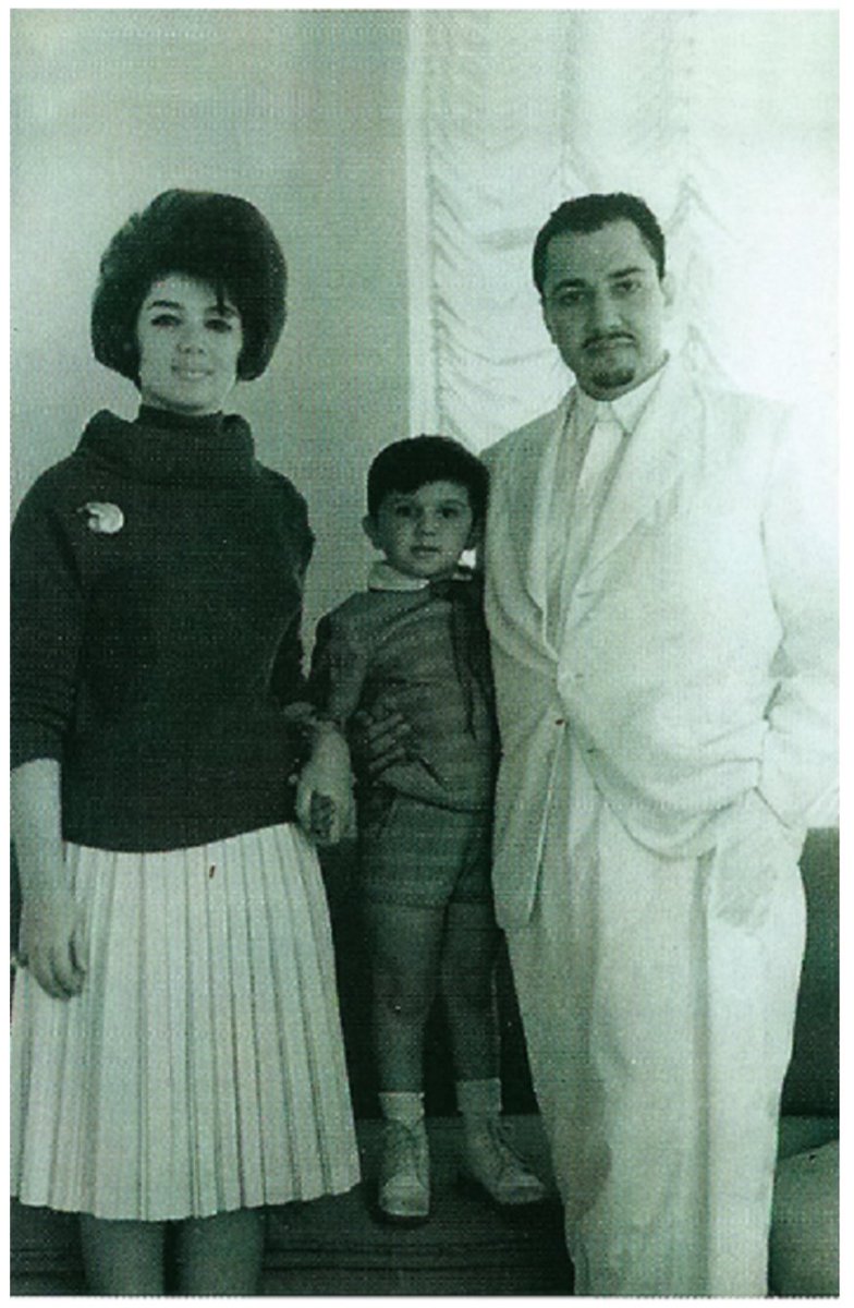 _Son affection pour Marseille, la France 1/2Son Père a été l'ambassadeur de l'Arabie Saoudite en FranceSa Mère est la fille du premier chef du gouvernement du Liban indépendant, grâce à la France