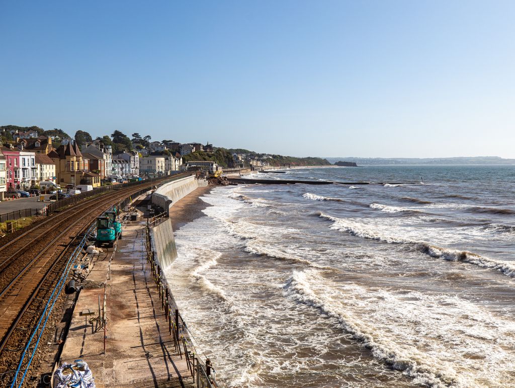 CoastCams247's tweet photo. Could be a bit splashy at high tide.
#dawlish #dawlishbeach #dawlishbeachcams #dawlishstorm #largewaves #seawallwaves #timetogetwet #devonfloods #forceofnature #beach #sea #ocean #nature #beautiful #water #waves #smallwaves #messywaves #waveseason #wavesonwaves https://t.co/cRGCYdcpny