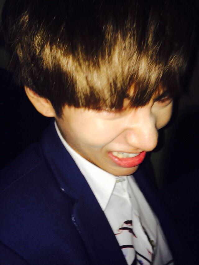 Oke sekarang giliran taehyung - Kumpulan Foto Taehyung update twt dari taun 2013-2020 -Sorry kalau ada yg kelewat :(~ A THREAD ~