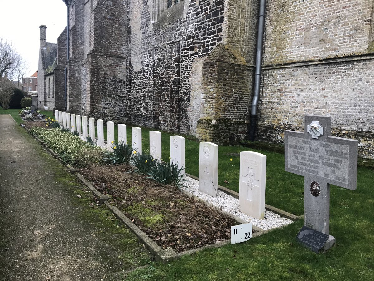  #Dunkirk80: Across the border in Belgium we then visited communal cemeteries around Veurne which contain casualties from the defence here in May 1940.
