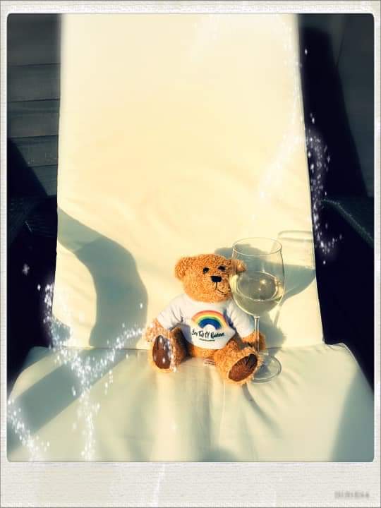 BoxRainbows's tweet photo. Even our box full of rainbows bears have been safely enjoying the sunshine 🥰
Order yours now and help raise vital funds for our care packages!
@bbcsoutheast @Eastbournenews @ThisisDavina @RochelleHumes https://t.co/GfxT91tUCw