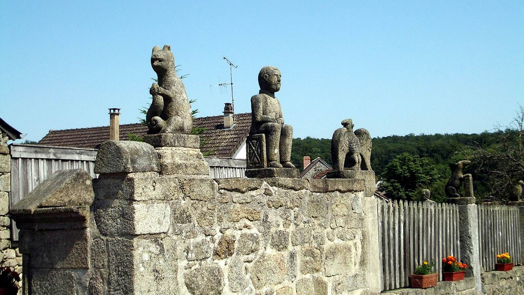 gdsudinsolite's tweet photo. #Masgot #FrançoisMichaud #Creuse #vilagesculpté
https://t.co/bLF0AiBJW4 https://t.co/cZandesMek