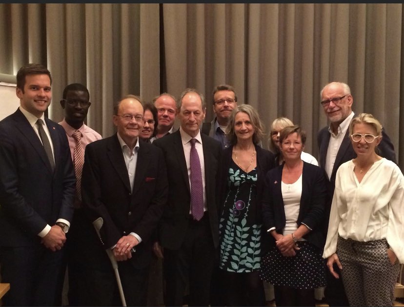Exactelly 5 years ago <a href="/MichaelMarmot/">Sir Michael Marmot</a> was honored Doctor at <a href="/Lundsuni/">Lunds universitet</a> with Swedish former minister of public health <a href="/gabrielwikstrom/">Gabriel Wikström</a>. Health equity maters!