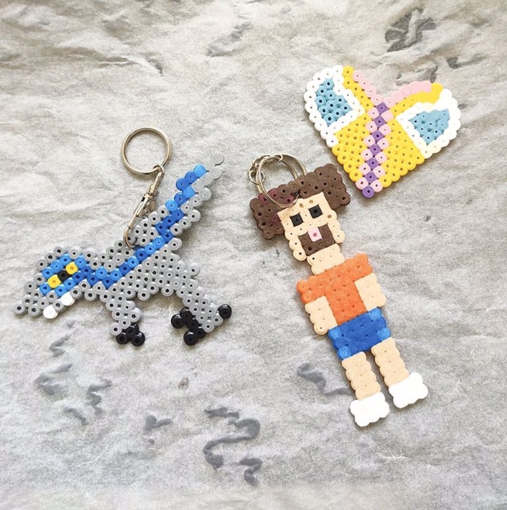 hamabeads's tweet photo. While we’re coping in #lockdown, #HamaBeads are continuing to brighten everyone’s days 😀 🌈 💓 

Thanks for sharing 😘 Jacqui Singh #Pug @ZacharyMertonB #ProtectTheNHS @doodlesandthebear #JoeWicks @anja_takacs @ladfantasienblomstre #decor

#stayhome #kidsactivities #crafts https://t.co/oFACBGqPRK