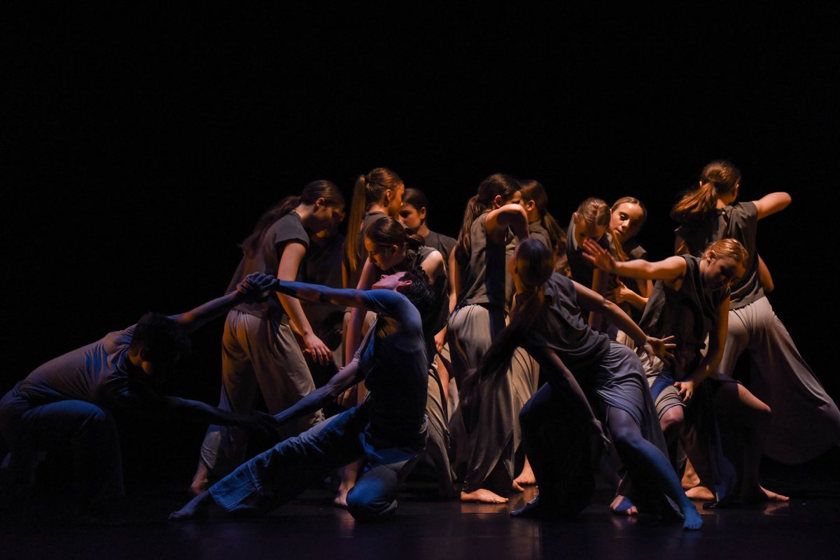 PointEastleigh's tweet photo. Thinking of auditioning for #HYDC 2020/21? Join @HYDCdance Rehearsal Director Tory East and company dancer Emmie Wallman for a mini taster of class and a Q&A on Instagram Live tomor at 10.30am! (@ hydc.thepoint). Ages 13+ with some dance experience.
https://t.co/ysAhoajIQW https://t.co/z6ol0aXjks