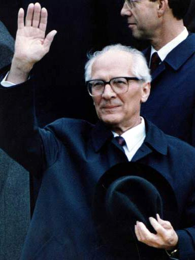  #GDR  #OTD 1994 – Former East German leader Erich Honecker dies in exile in Santiago, Chile (1)