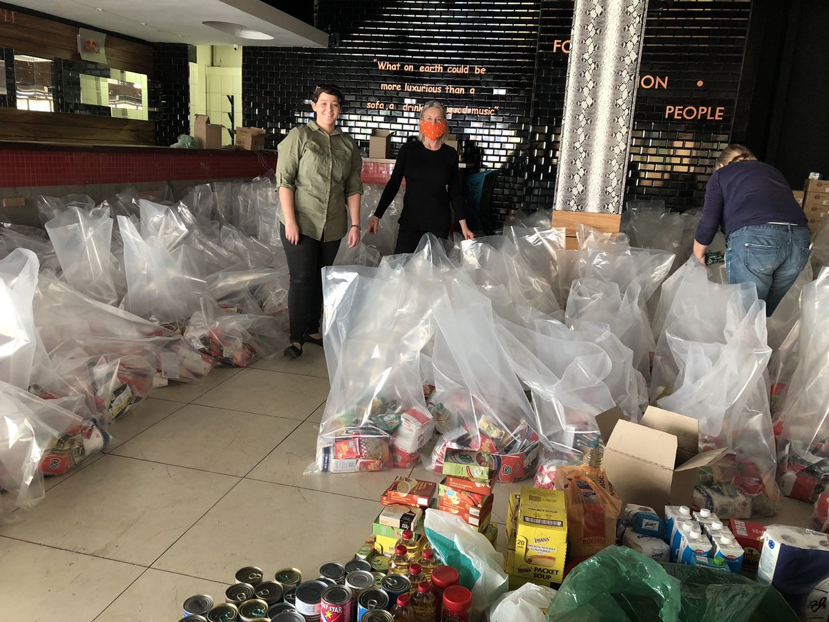 CoFeedNam's tweet photo. CoFeed team members and Oryx volunteers pack 1000 food parcels for needy Khomas households to be distributed this weekend. 👏🏼 https://t.co/on0MQrdXmR
