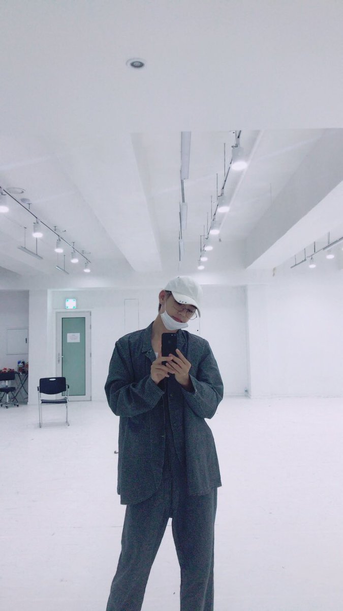 Oke sekarang giliran taehyung - Kumpulan Foto Taehyung update twt dari taun 2013-2020 -Sorry kalau ada yg kelewat :(~ A THREAD ~