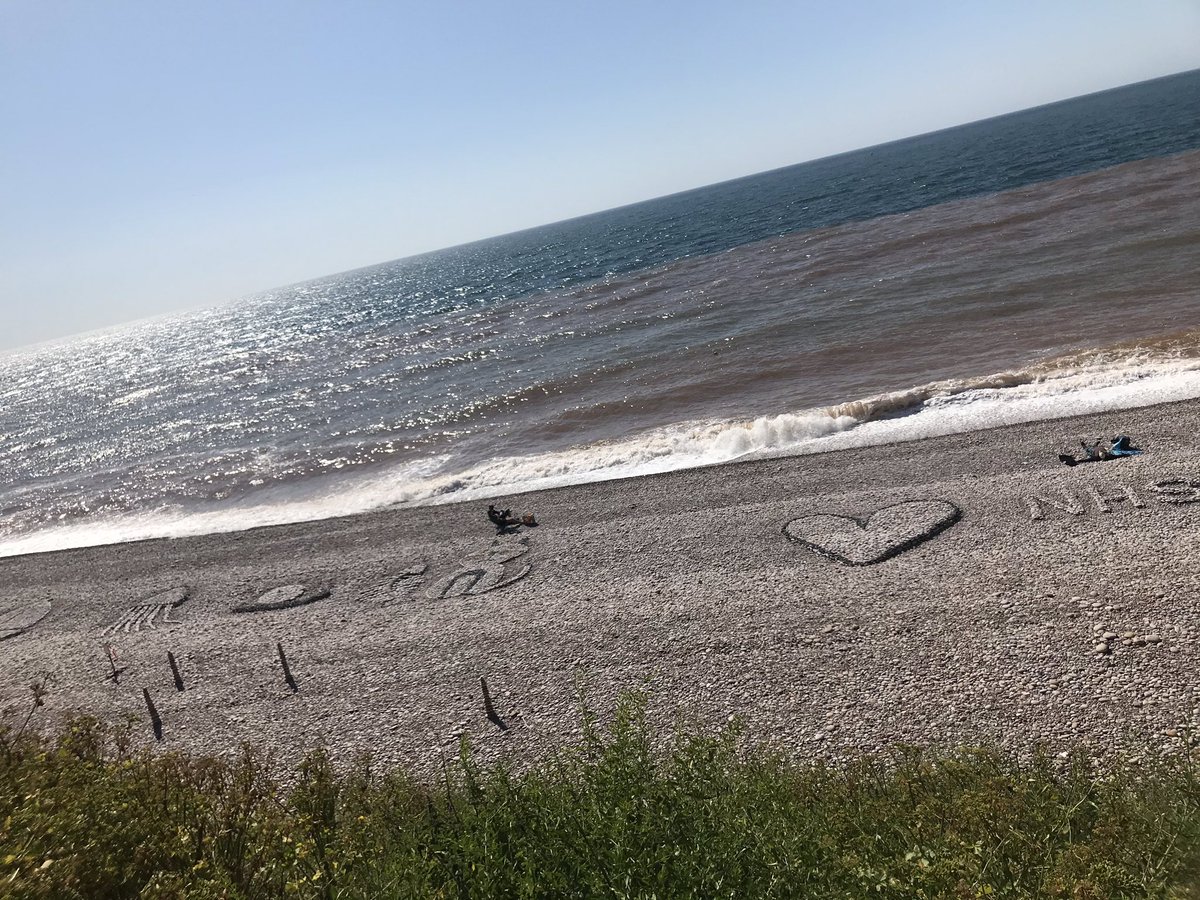 jimmibruce's tweet photo. Day on the beach near home. Let’s hope lockdown has done its job. Great work to all my colleagues out there. #saveathome #ICURehab https://t.co/UNX8pYAq2o
