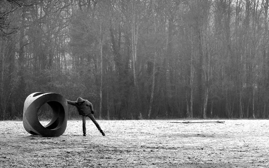 Notre sculpteur Ulysse Lacoste sollicite le public pour pouvoir installer sa #sculpture monumentale à la Maison Poincaré. Chaque partage et contribution compte pour faire du "Rulpidon" le nouveau symbole de cet espace dédié aux mathématiques.  commeon.com/fr/projet/mais…