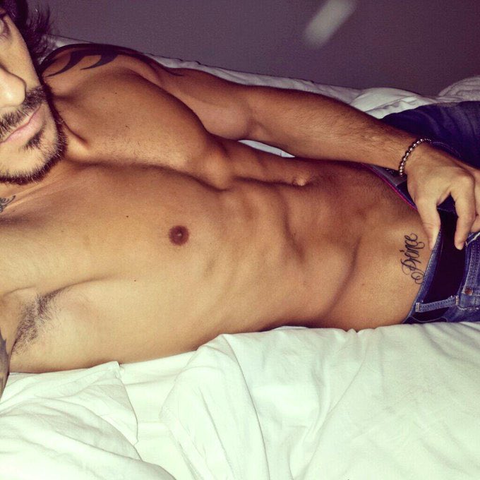 corpsdedieu's tweet photo. Omggg #abs #abdos #porn #sexe #sexy #gay #gayporn https://t.co/pGez2CiJZp