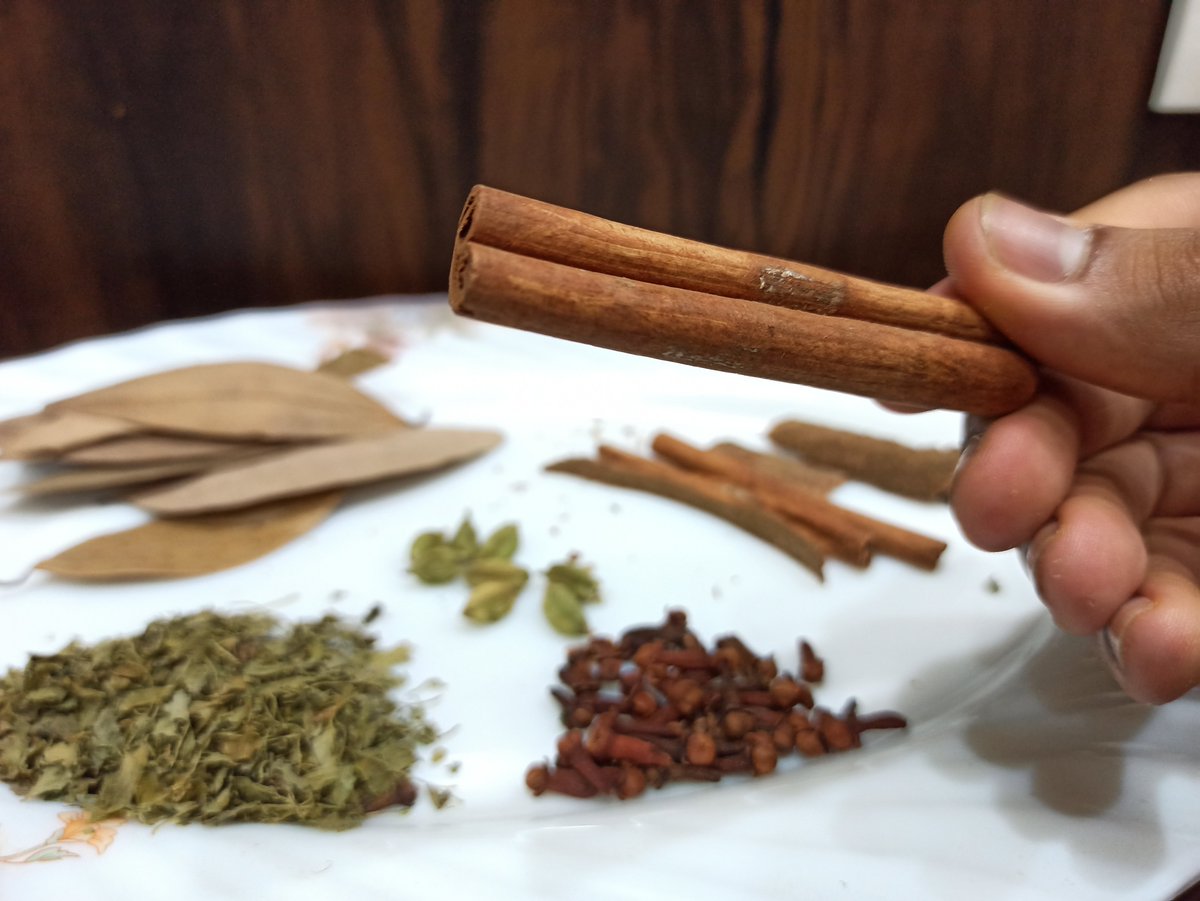 RajDhingra_01's tweet photo. Check out my first food blog post at: https://t.co/BBOMcI6GdB
 
#Experimentwithfood #HomeBakers #HomeChefs #Homemadefood #Immunityboosters #Spices #Superfoods #Internship https://t.co/nC4yrLDS5N
